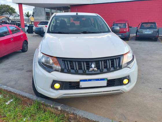 MITSUBISHI L200 TRITON 2.4 16V TURBO DIESEL GL CD 4X4 MANUAL